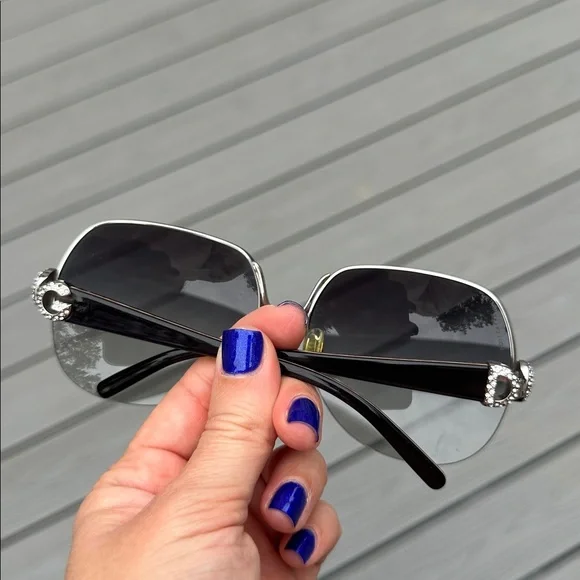 DOLCE GABBANA 2050B Sunglasses in color 3038G Dolce Gabbana 2050b Sunglasses main image 3